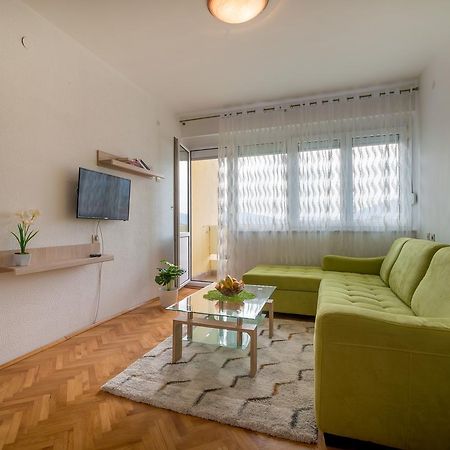Apartman Andjela Tivat Eksteriør billede